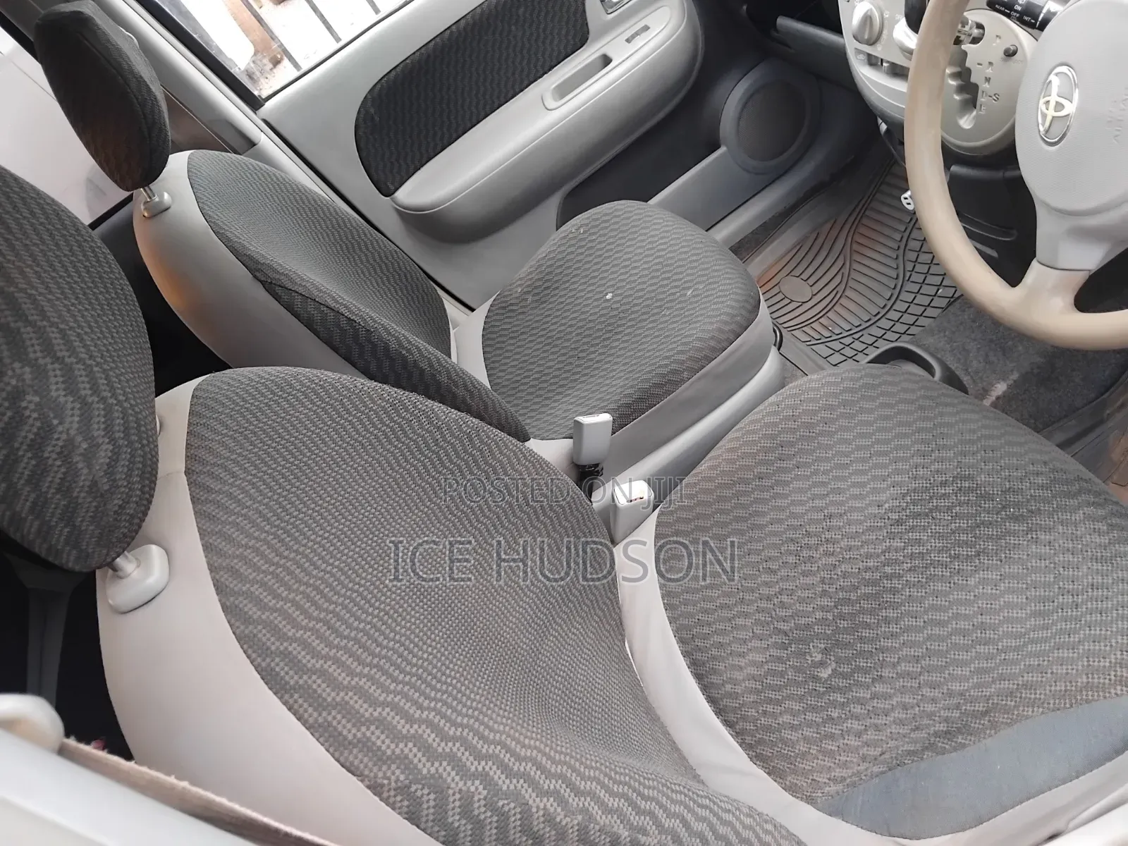 Toyota Sienta 2008 Black