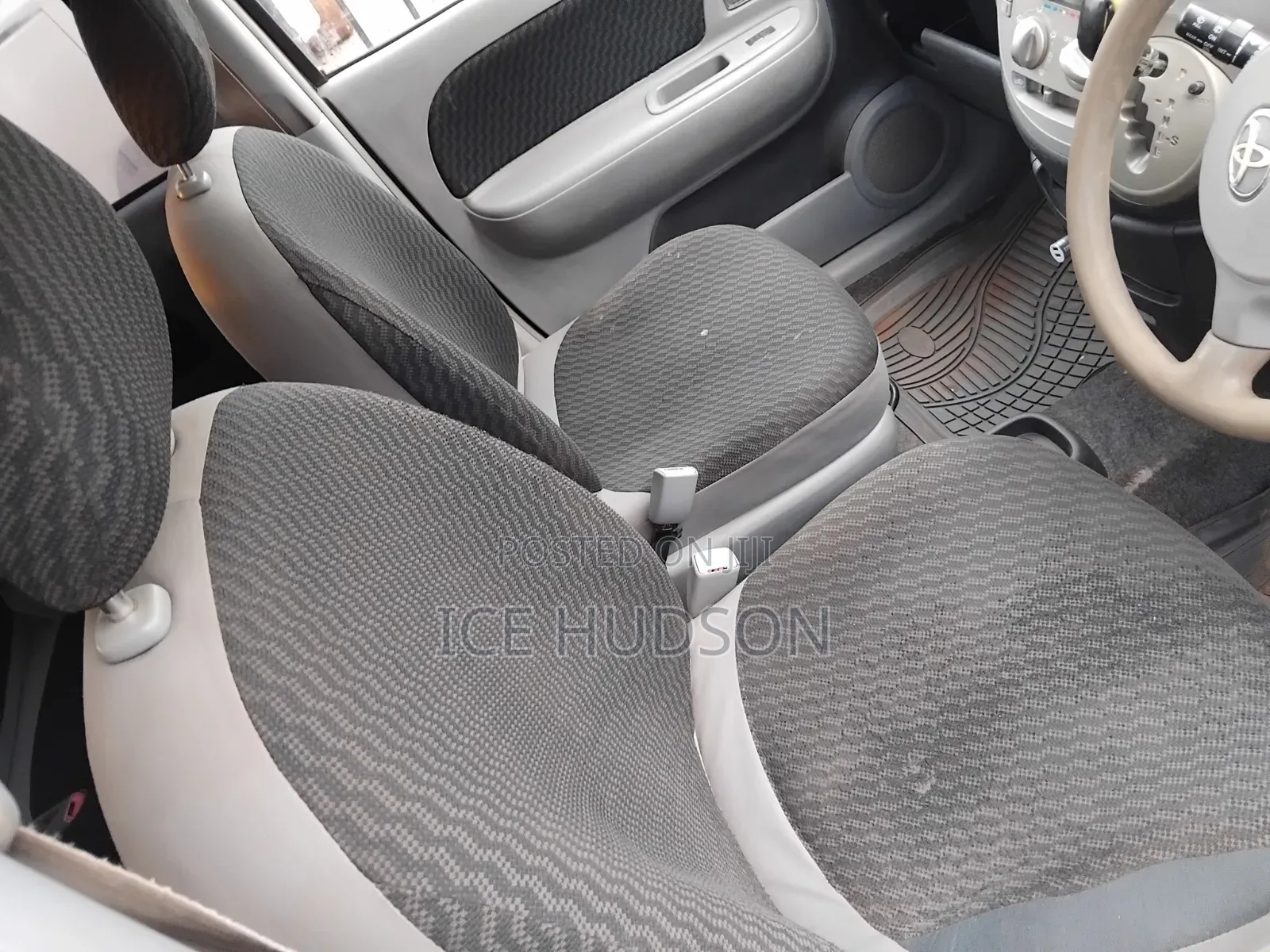 Toyota Sienta 2008 Black