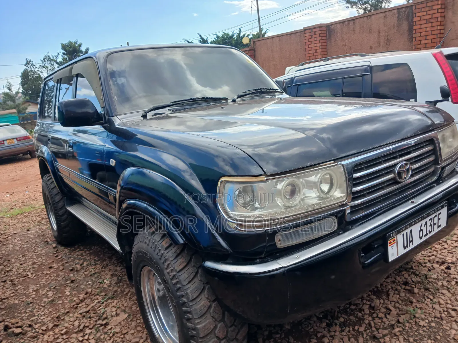 Toyota Land Cruiser 2000 Black