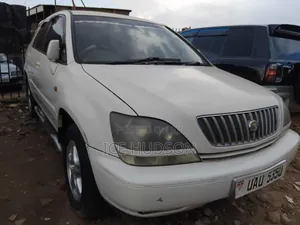 Toyota Harrier 2002 White