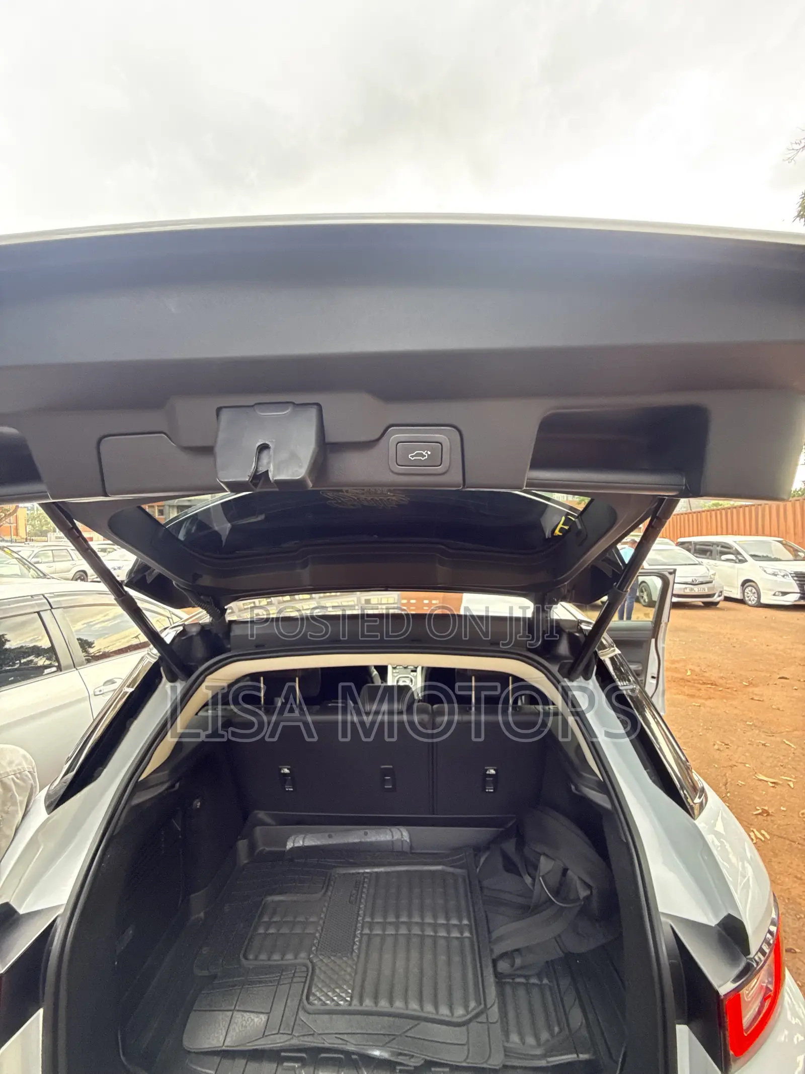 Land Rover Range Rover Evoque SE Premium 4x4 5-Door 2017 White