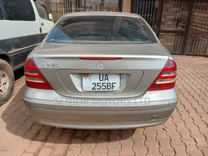 Mercedes-Benz C200 2004 Gray
