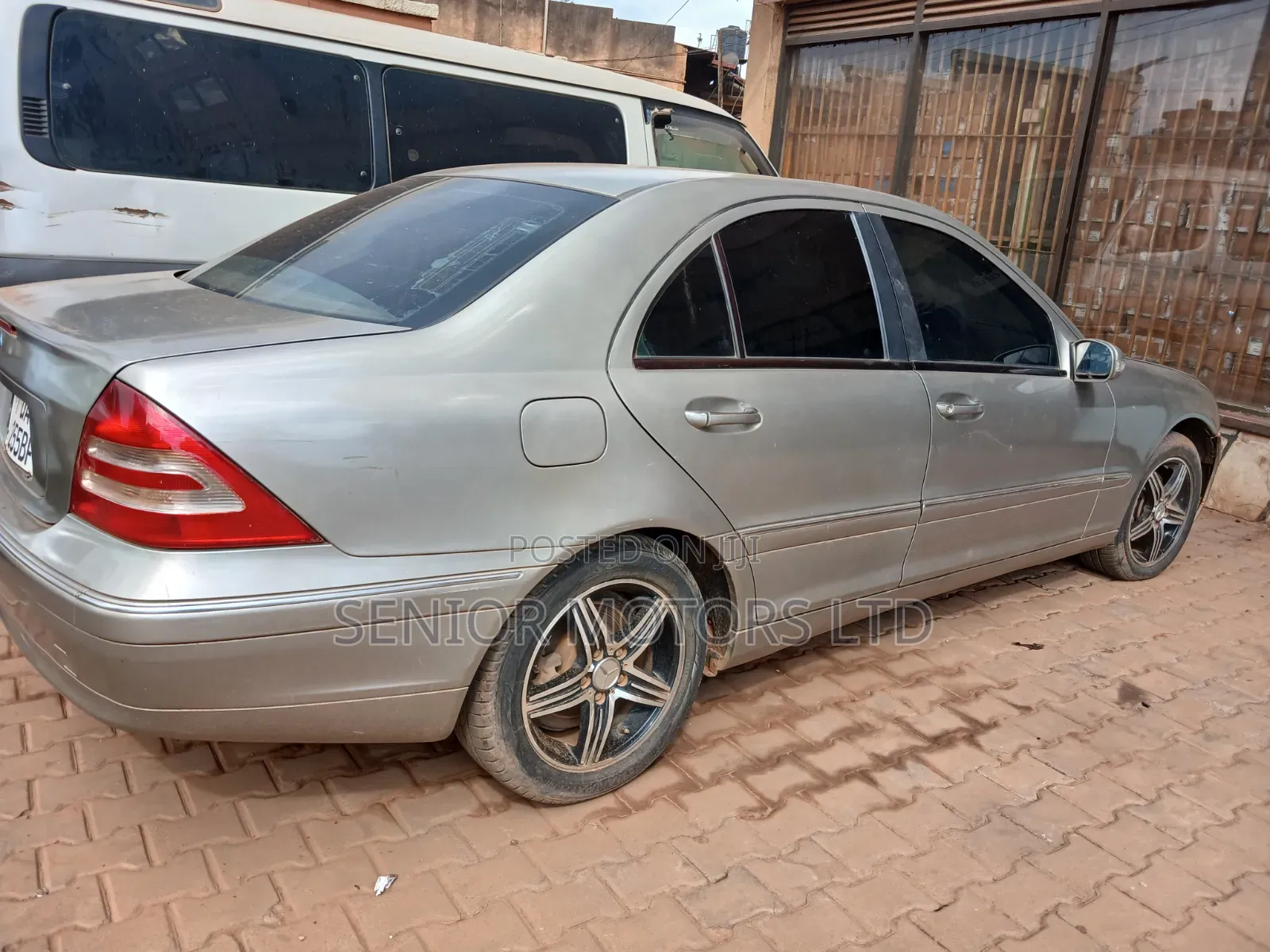 Mercedes-Benz C200 2004 Gray
