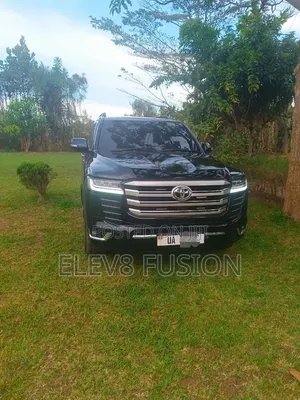 Toyota Land Cruiser LC300 2021 Black