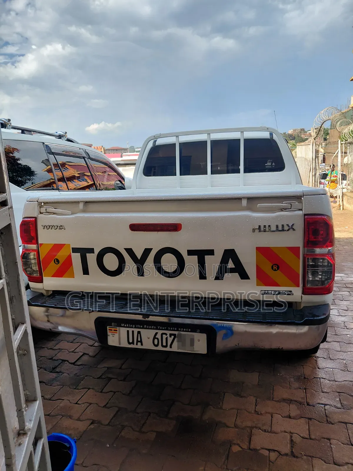 Toyota Hilux 2012 White