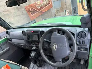 Toyota Land Cruiser 2009 Green