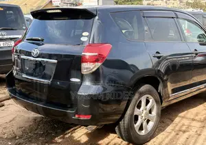 Toyota Vanguard 2012 Black