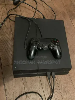 PS4 Standard – Ready for FIFA Nights and Action Games!
