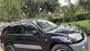 Toyota RAV4 Automatic 2000 Black