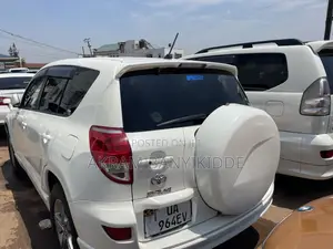 Toyota RAV4 2008 White