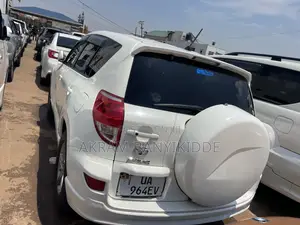 Toyota RAV4 2008 White