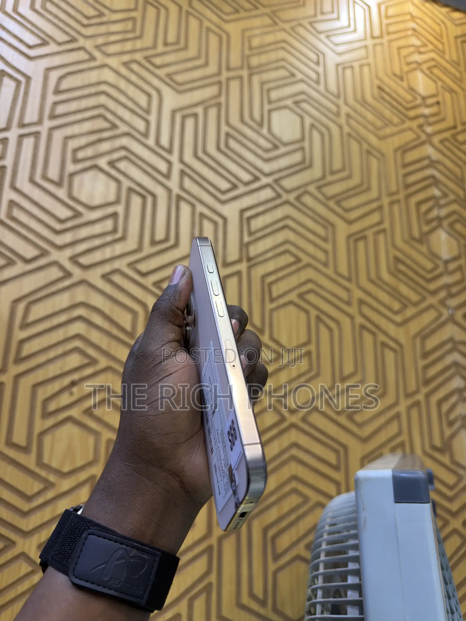 Apple iPhone 16 Pro 256 GB Gold