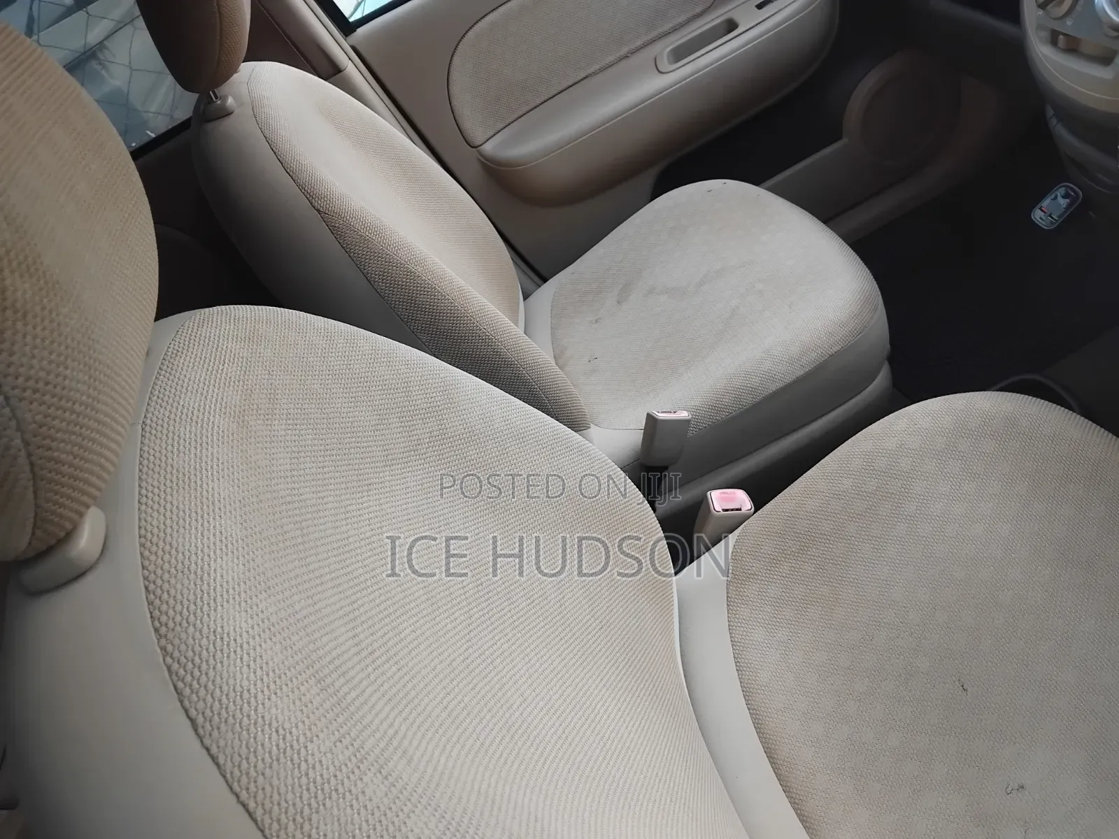 Toyota Sienta 2009 Silver
