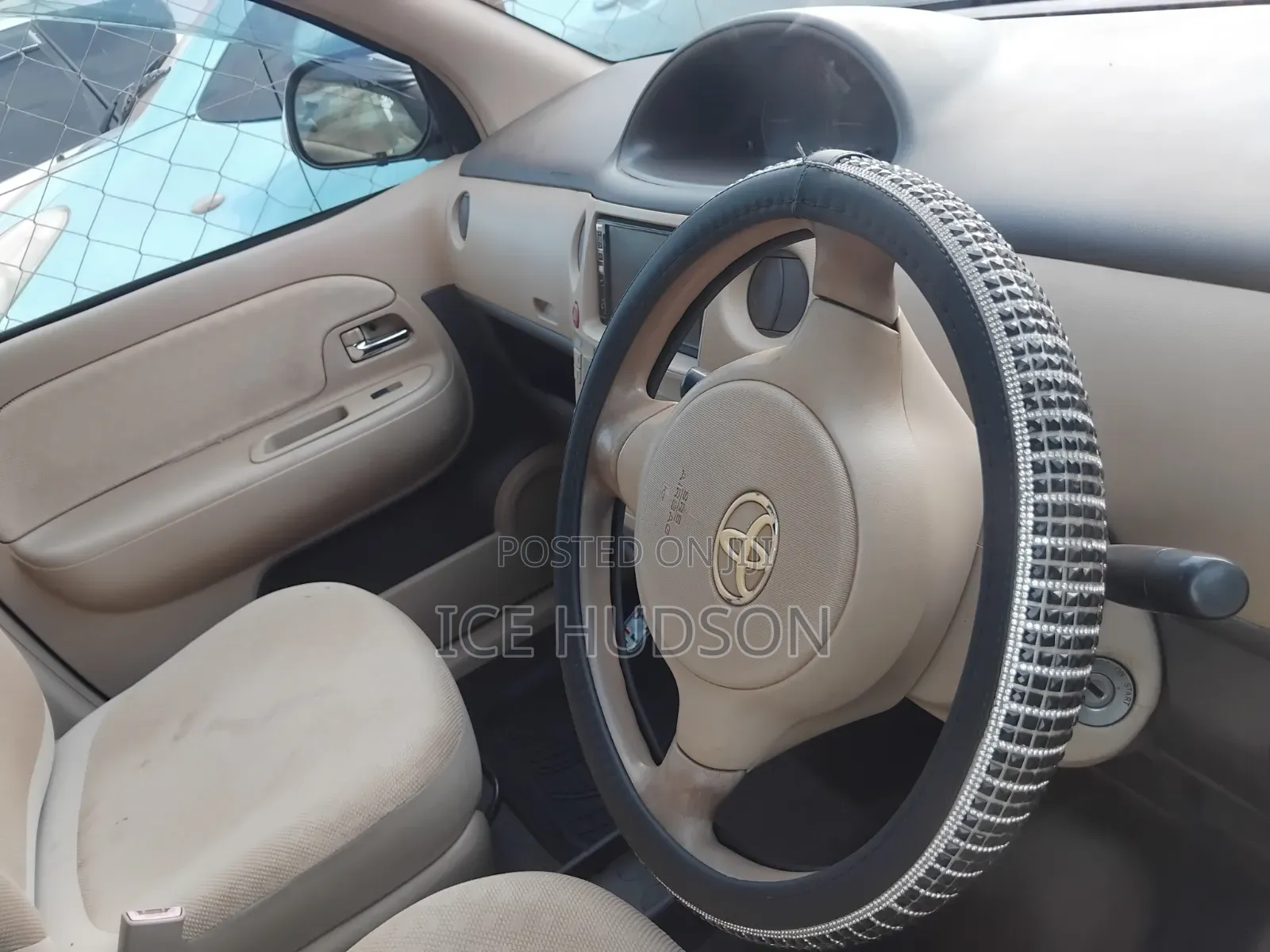 Toyota Sienta 2009 Silver