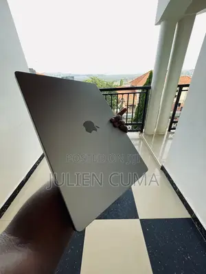 Laptop Apple MacBook Pro 32GB Apple M1 Pro SSD 1T