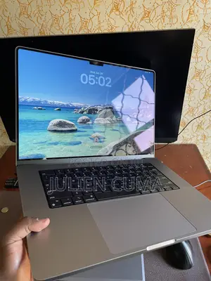 Laptop Apple MacBook Pro 32GB Apple M1 Pro SSD 1T