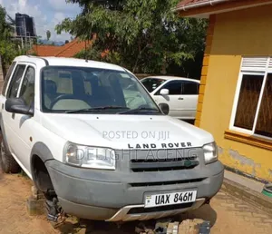 Land Rover Freelander 2002 White