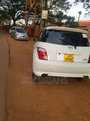 Toyota IST 2006 White