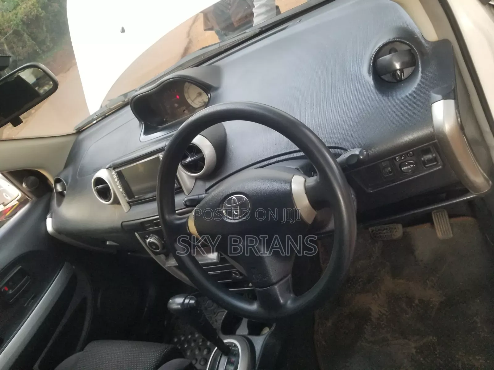 Toyota IST 2006 White