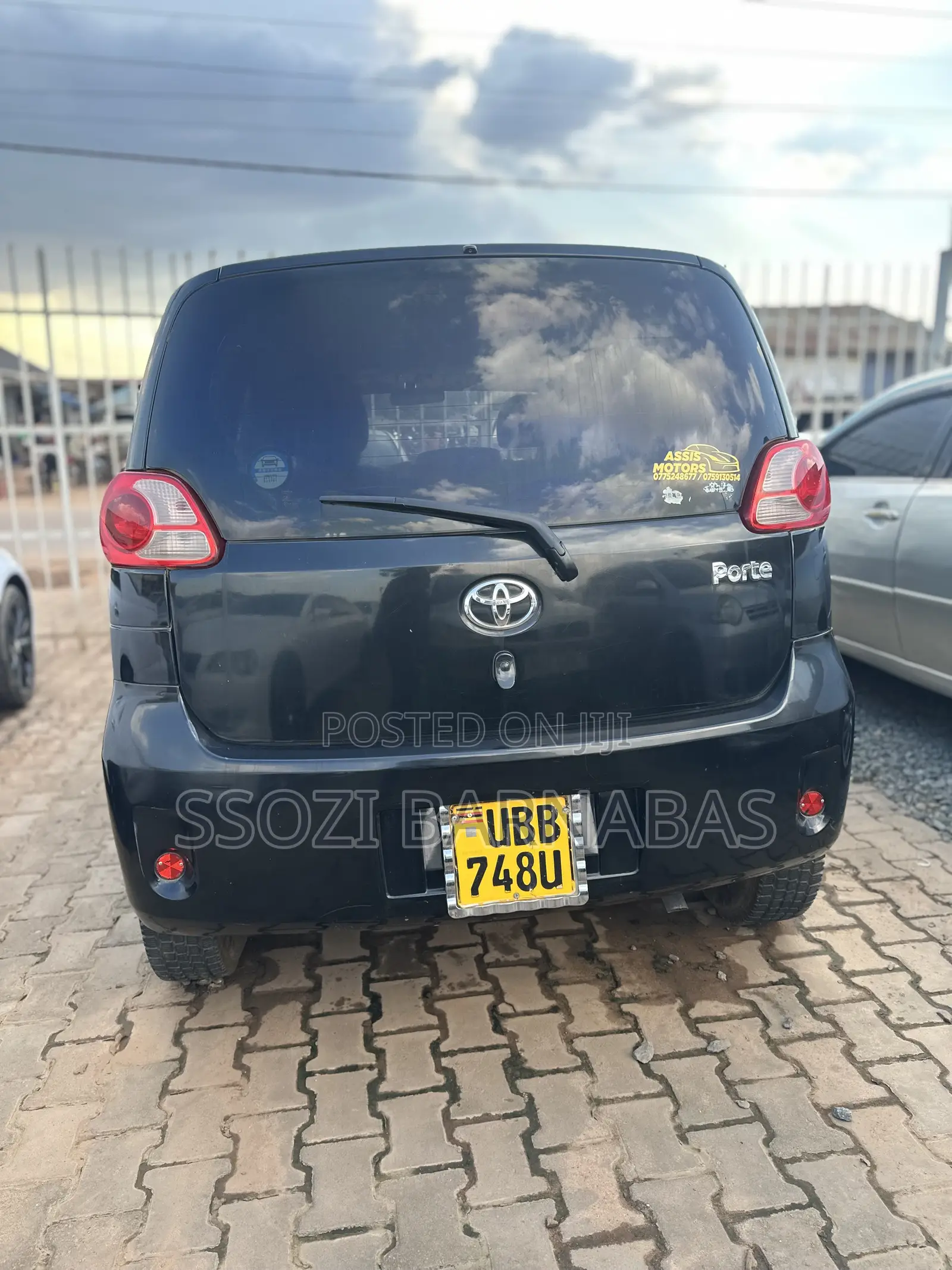 Toyota Porte 2005 Black