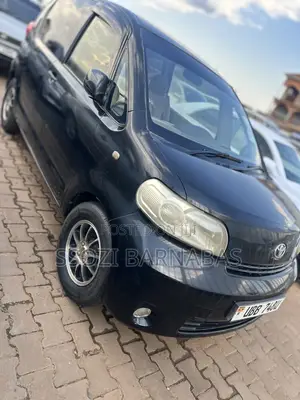 Toyota Porte 2005 Black
