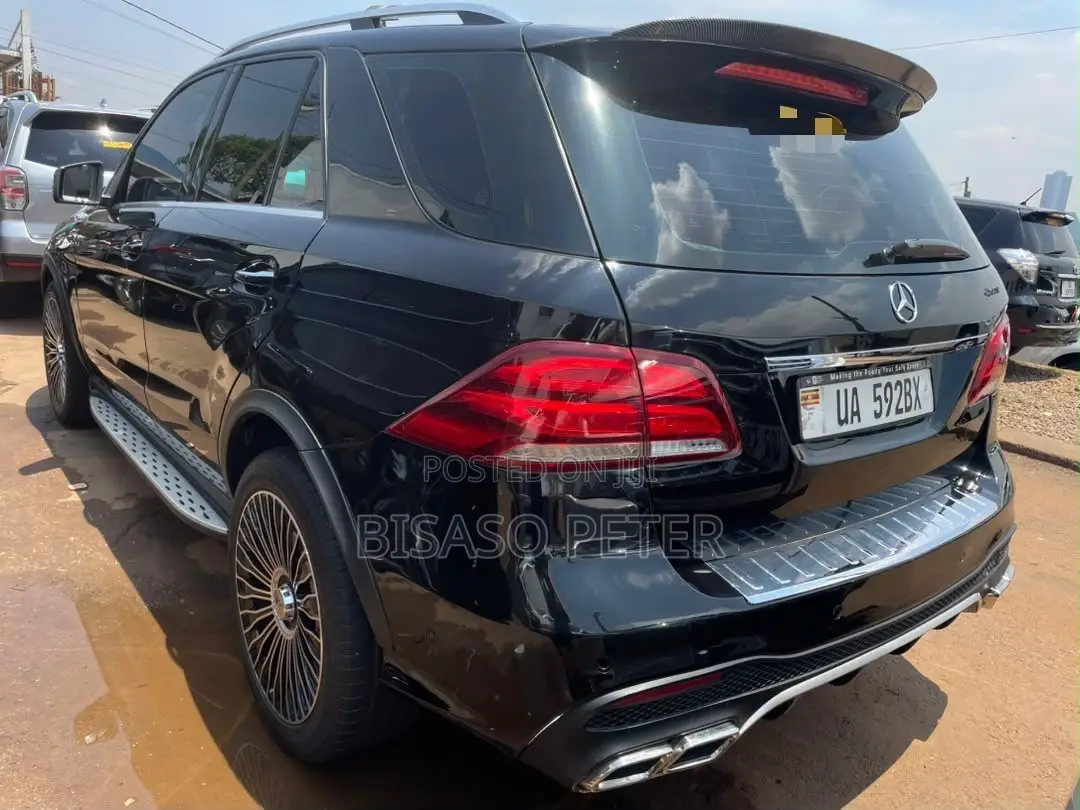 Mercedes-Benz M Class ML350 4dr SUV (3.5L 6cyl 7A) 2014 Black
