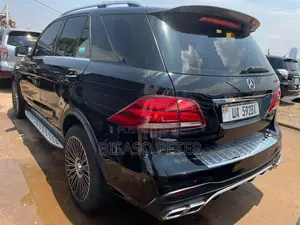 Mercedes-Benz M Class ML350 4dr SUV (3.5L 6cyl 7A) 2014 Black