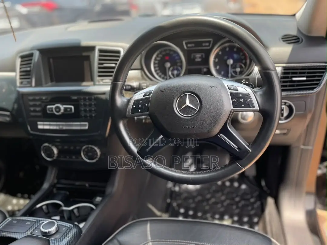 Mercedes-Benz M Class ML350 4dr SUV (3.5L 6cyl 7A) 2014 Black