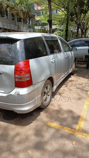 Toyota Wish 2004 Silver