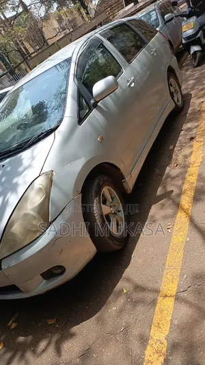 Toyota Wish 2004 Silver