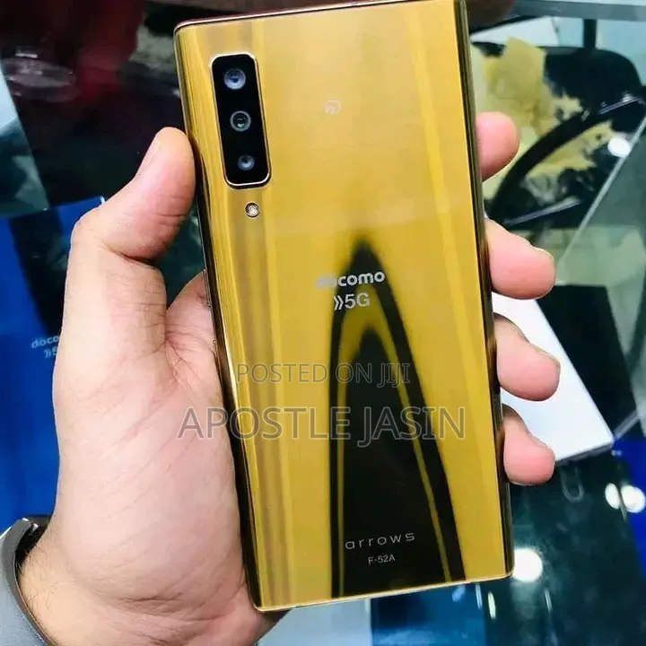 Fujitsu Arrows NX9 F-52A 128 GB Gold