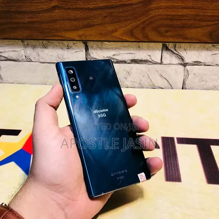 Fujitsu Arrows NX9 F-52A 128 GB Blue