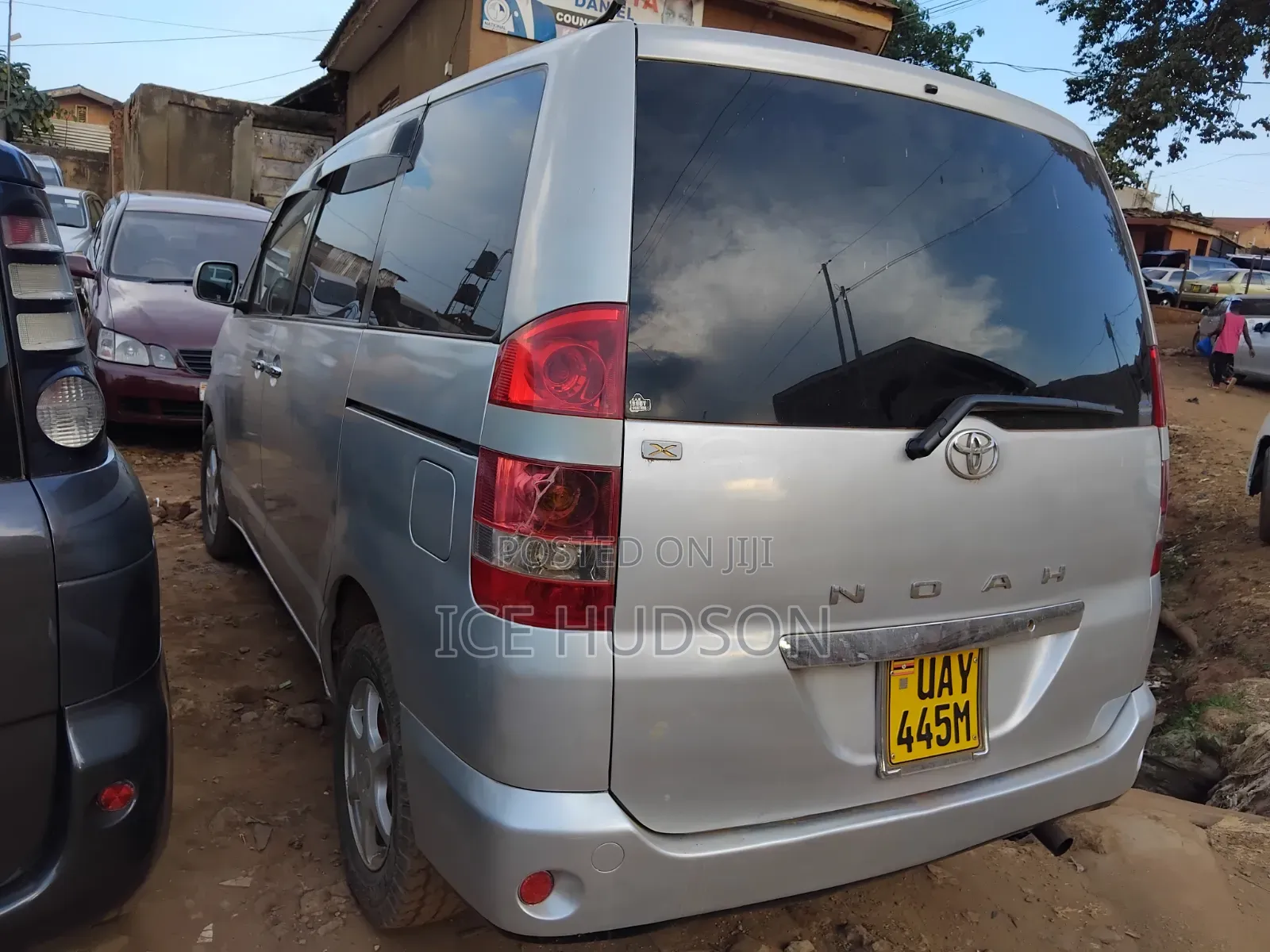 Toyota Noah 2007 Gray