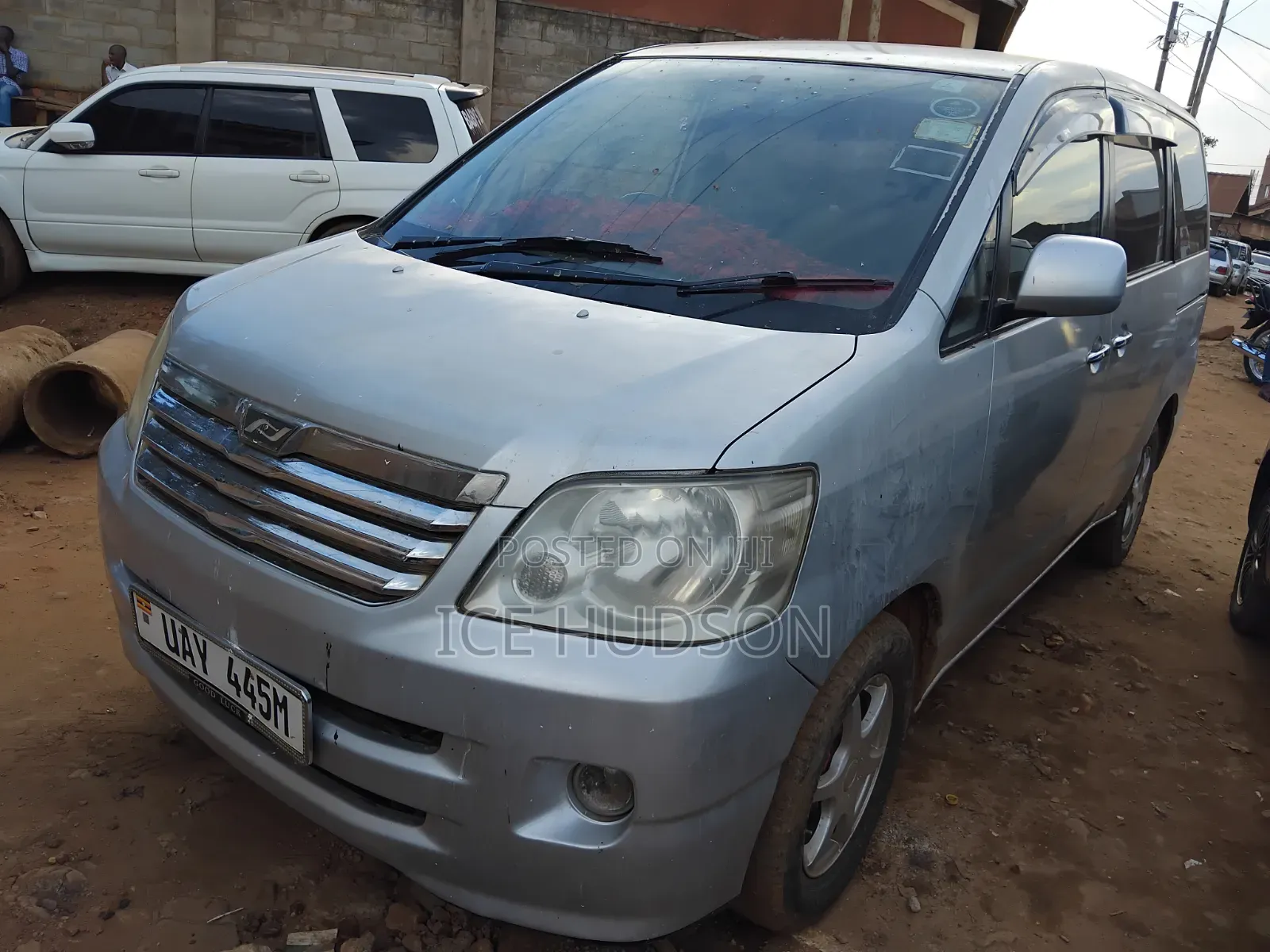 Toyota Noah 2007 Gray