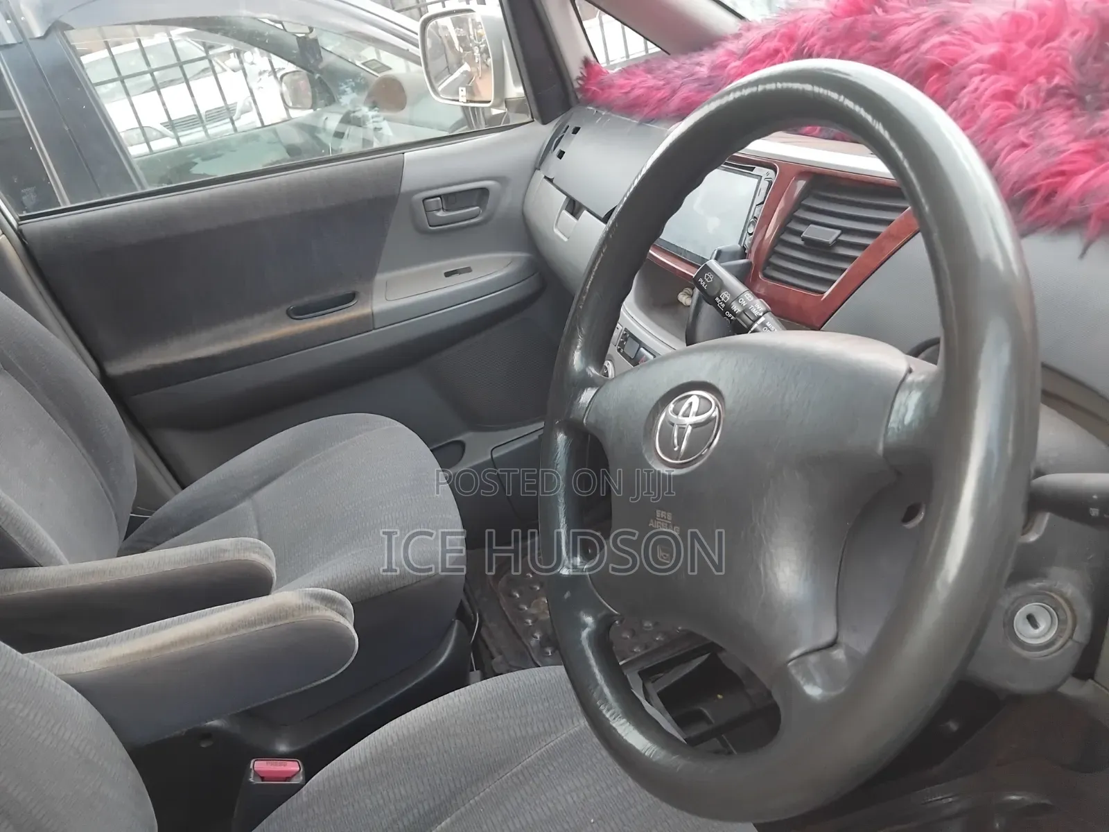 Toyota Noah 2007 Gray