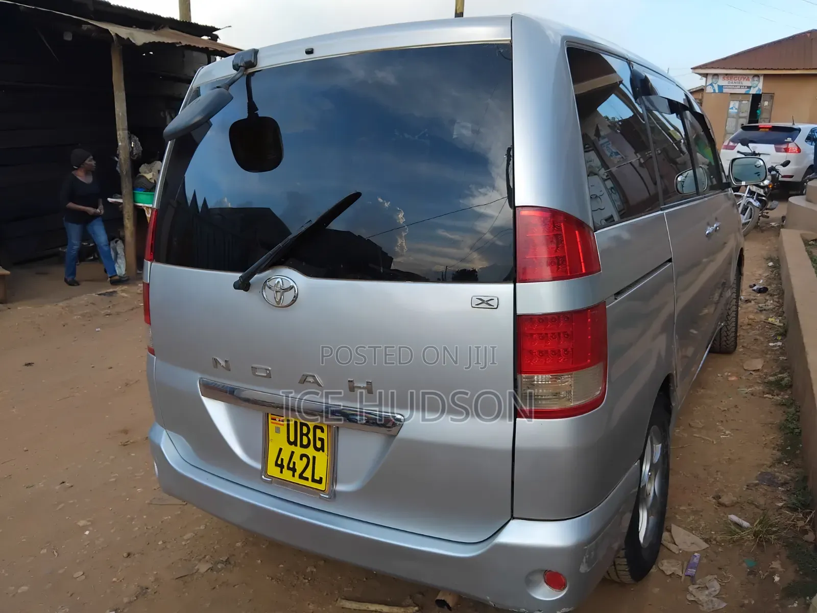 Toyota Noah 2007 Gray