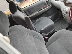 Toyota Noah 2007 Gray