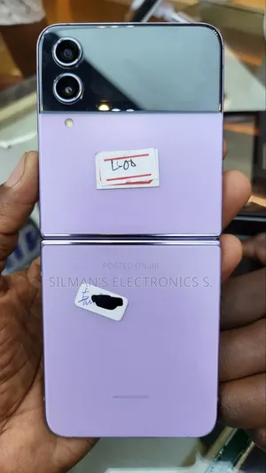Samsung Galaxy Z Flip4 128 GB Purple