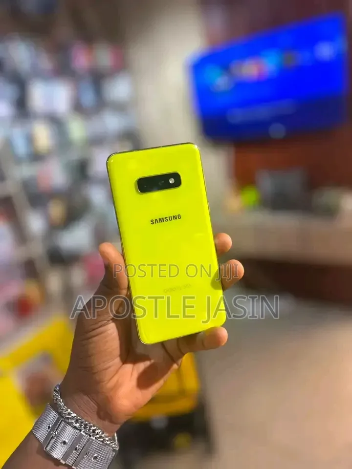 Samsung Galaxy S10e 128 GB Gray