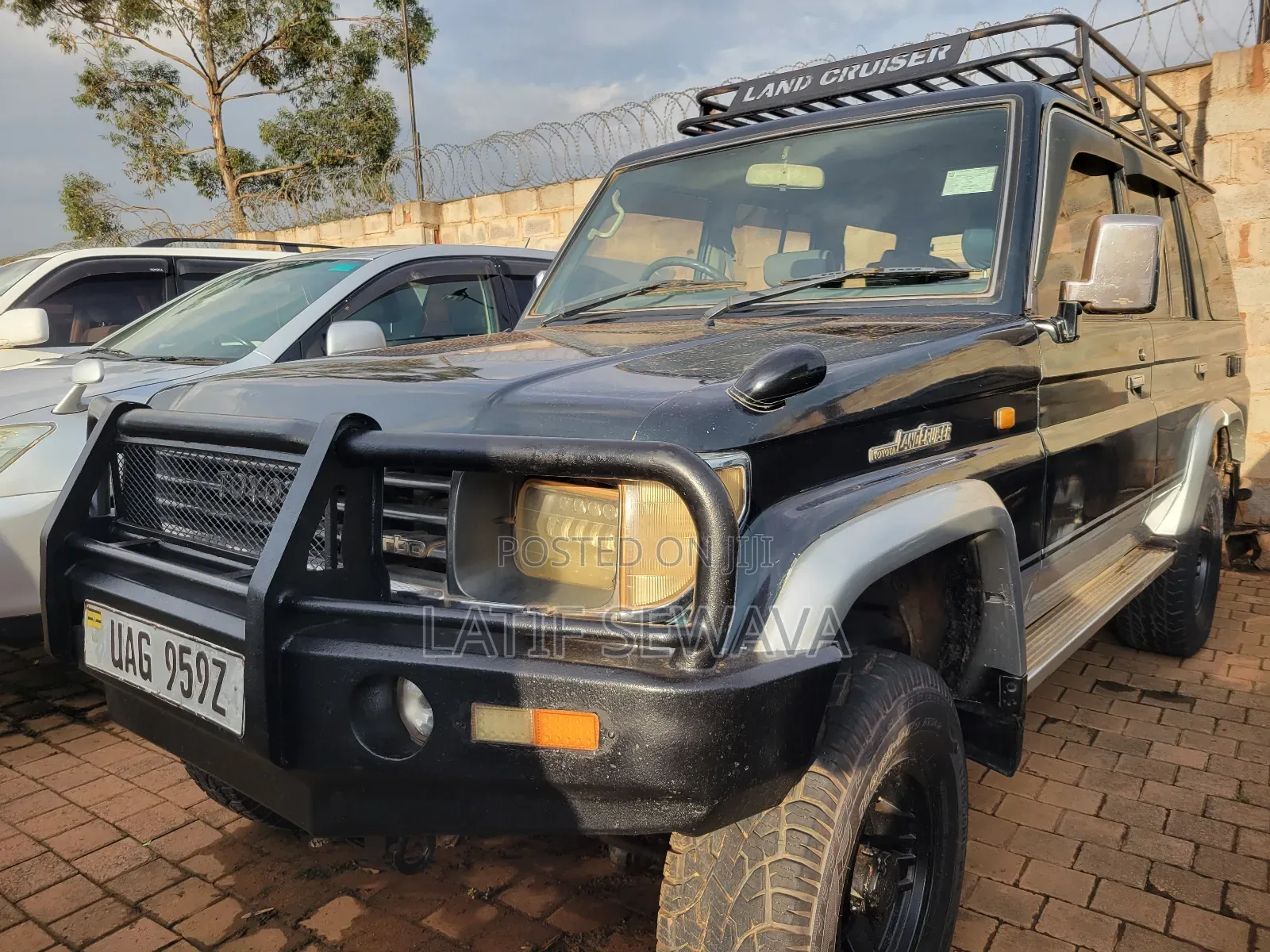 Toyota Land Cruiser 90 1996 Green