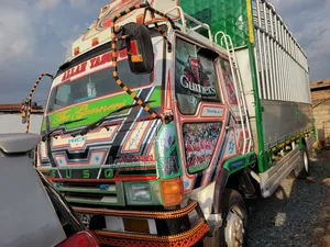 Mitsubishi Fuso Fighter 2004 White