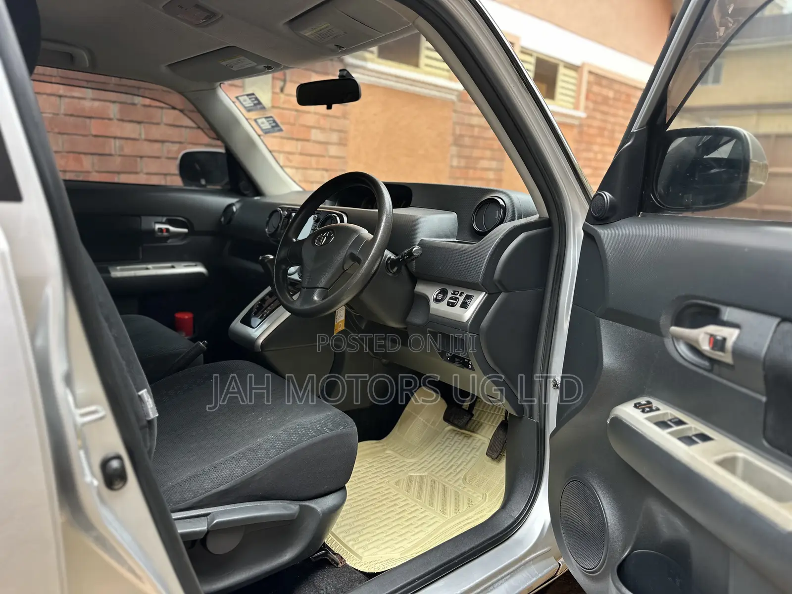 Toyota Corolla Rumion Hatchback 1.5 FWD 2008 Silver