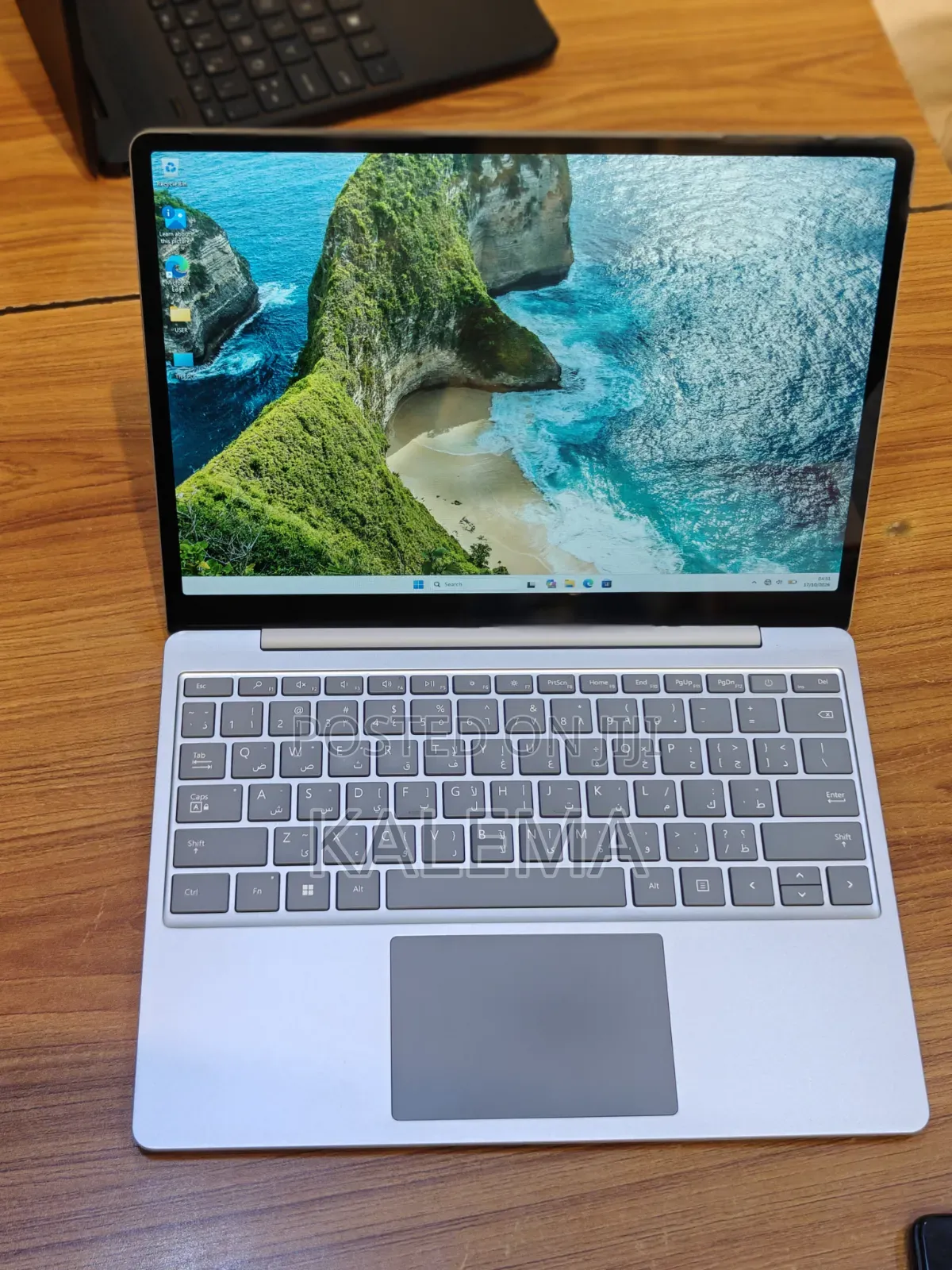 New Laptop Microsoft Surface Go 2 8GB Intel Core i5 SSD 128GB