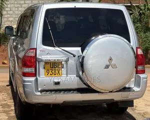 Mitsubishi Pajero 3.0 2009 Silver