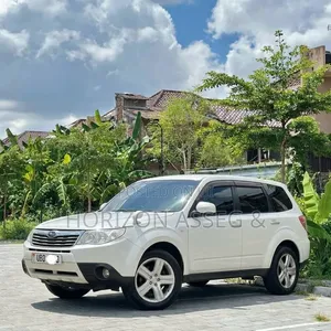 Subaru Forester 2010 Off white