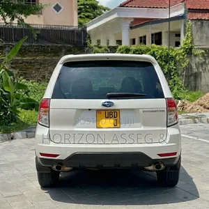 Subaru Forester 2010 Off white