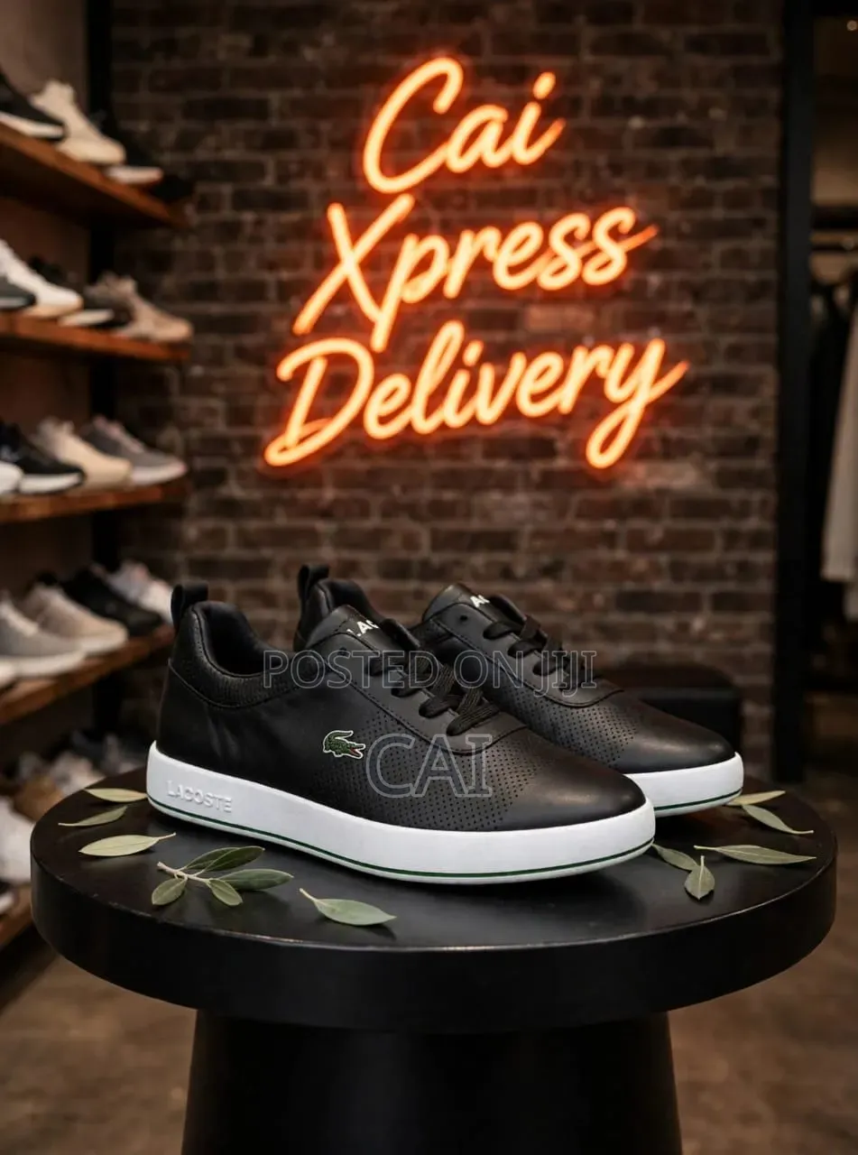 Lacoste Low-Top Casual Sneakers. Black, Grey
