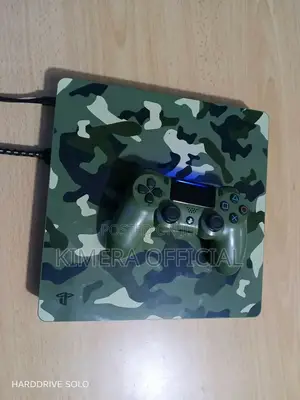 PS4 Slim With 2 Pads: Twelve Games Inside, You Won't Sleep Tonight