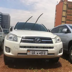 Toyota RAV4 2012 White