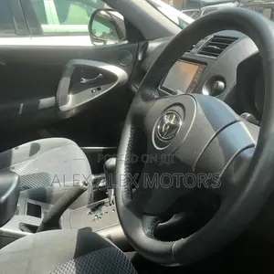 Toyota RAV4 2012 White